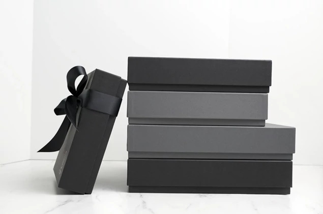 Matte Black Tyndell Album Box square 8x8, 10x10, 12x12