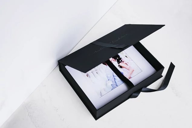 White Tyndell Portfolio Mat 5x7, 7x10, 8x10, 8x12.