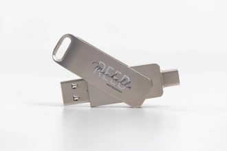 Dual Metal Flash Drive 3.0 USB Type C by Tyndell Details