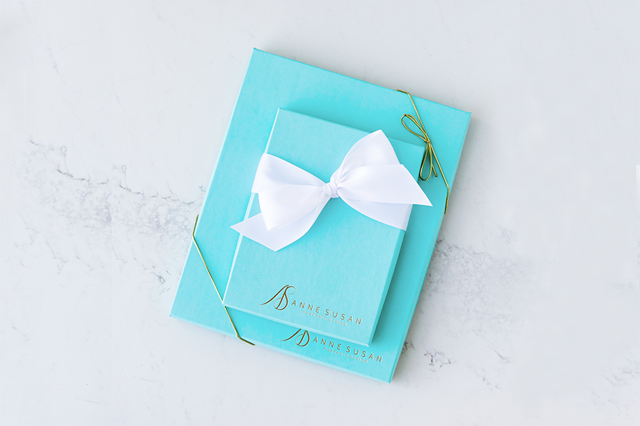 Deluxe Portrait Box