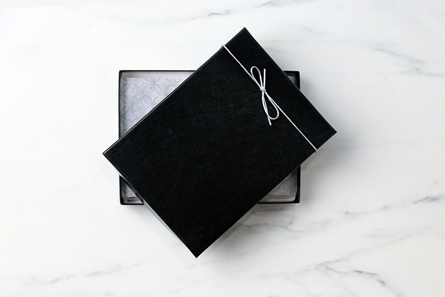 Black Portrait Box